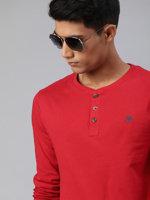 

WROGN Men Red Solid Slim Fit Henley Neck T-shirt