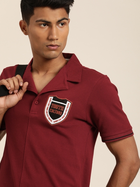 

Moda Rapido Men Maroon Solid Cuban Collar T-shirt with Applique Detail