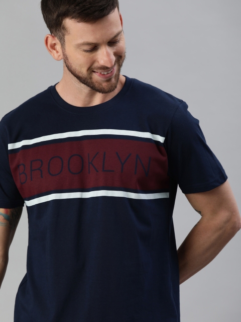 

HERE&NOW Men Navy Blue & Maroon Colourblocked Round Neck T-shirt