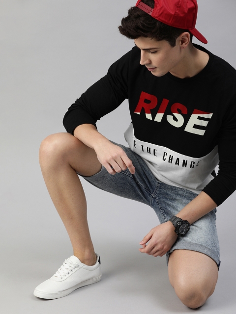 

HERE&NOW Men Black Printed Round Neck T-shirt