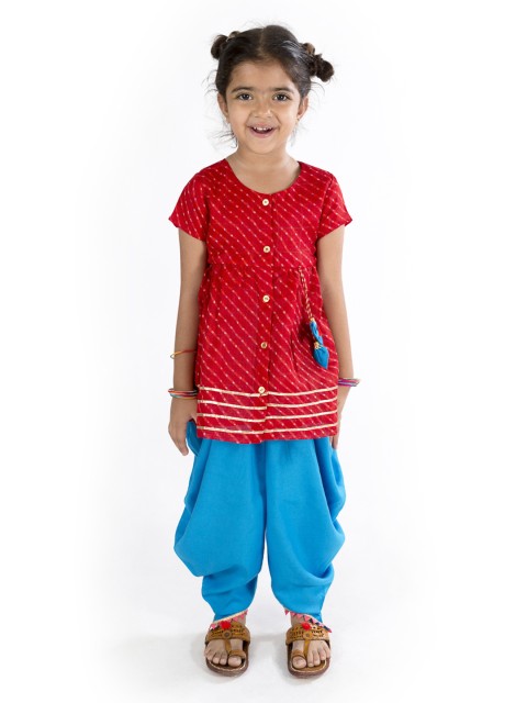 

pspeaches Girls Red & Blue Leheriya Print Handloom Kurta with Dhoti Pants