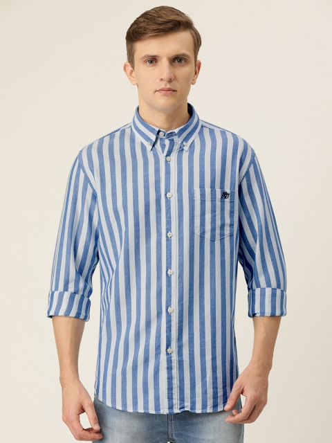 

Aeropostale Men Blue & White Regular Fit Striped Casual Shirt