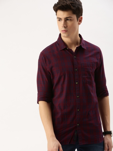 

SINGLE Men Maroon & Blue Slim Fit Checked Casual Shirt