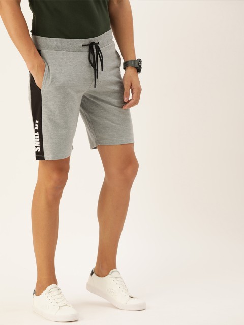 

SINGLE Men Grey Solid Regular Fit Shorts