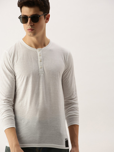 

SINGLE Men White Solid Henley Neck T-shirt