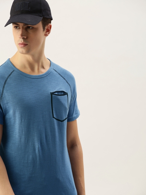 

SINGLE Men Blue Solid Round Neck T-shirt with Pocket