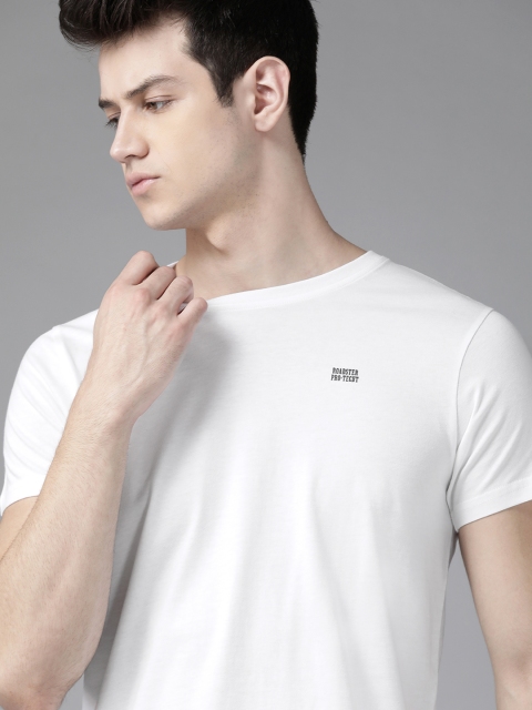 

Roadster Men White Solid Round Neck T-shirt