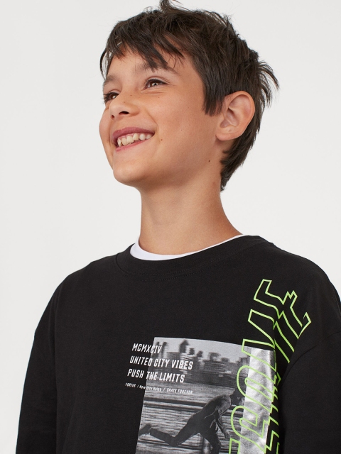 

H&M Boys Black Printed Jersey Top