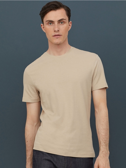 

H&M Men Beige Solid Round Neck T-shirt
