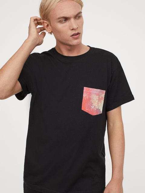 

H&M Men Black Solid T-Shirt