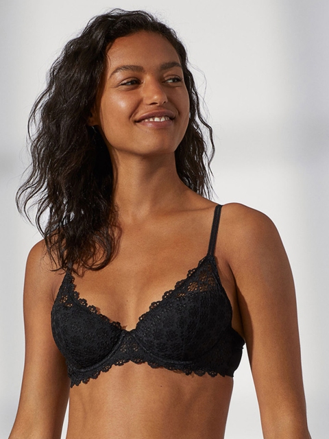 

H&M Women Black Padded Underwired Lace Bra