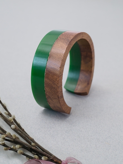 

Golden Peacock Green & Brown Cuff Bangle