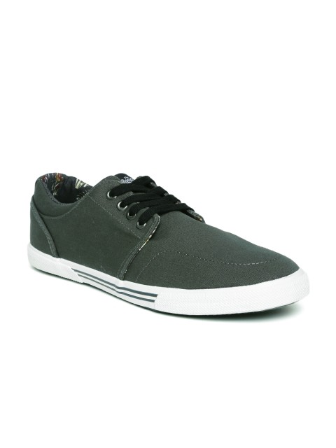 

Roadster Men Green Casual Shoes