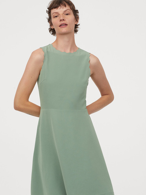 

H&M Women Green Solid Scallop-Edged Dress