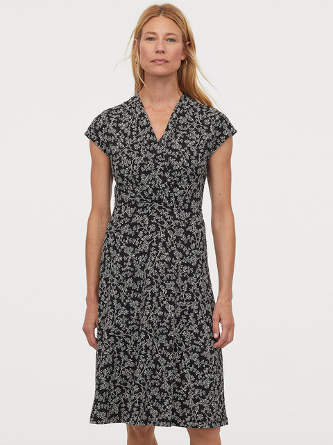 

H&M Woman Black Printed V-Neck Dress
