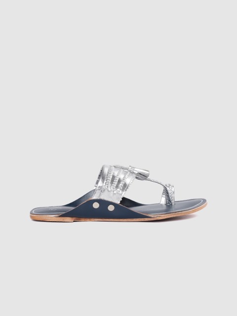 

House of Pataudi Women Silver-Toned Braided Tasselled Handcrafted Leather One Toe Flats