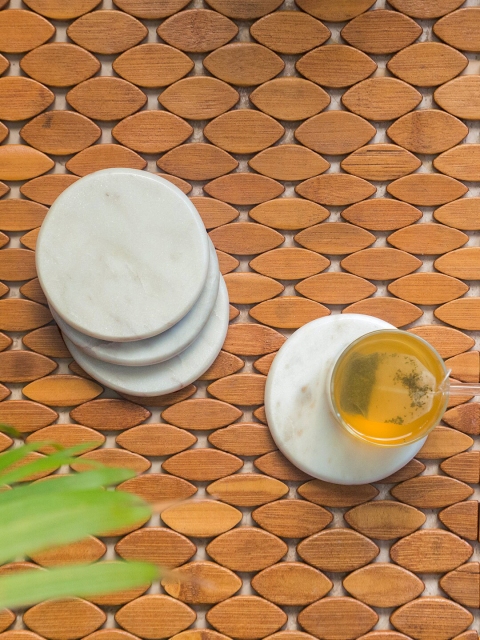 

ExclusiveLane Set of 4 White Marble Round Coasters