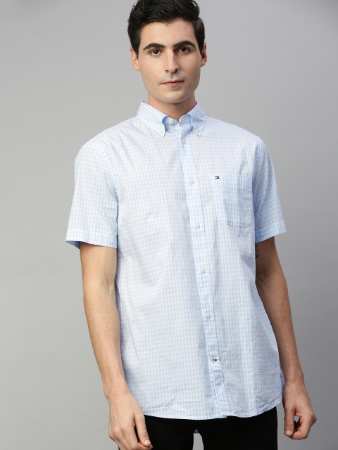 

Tommy Hilfiger Men Blue & White Custom Fit Checked Casual Shirt