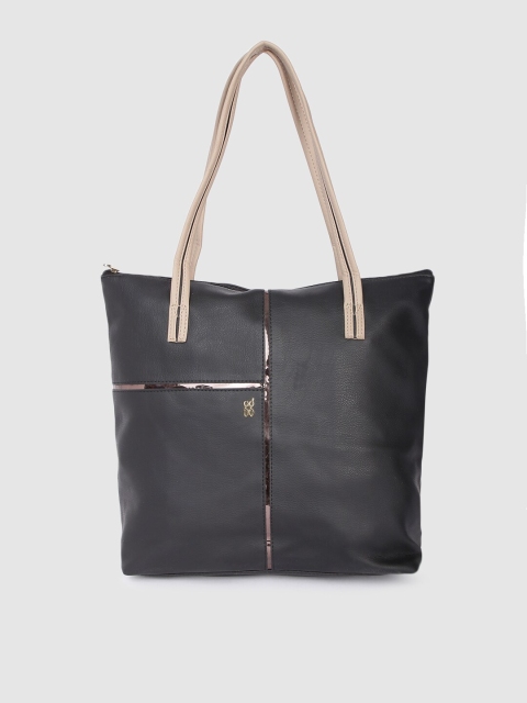 

Baggit Black Solid Shoulder Bag