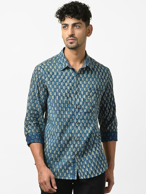

Fabindia Men Blue Slim Fit Hand Block Print Casual Shirt
