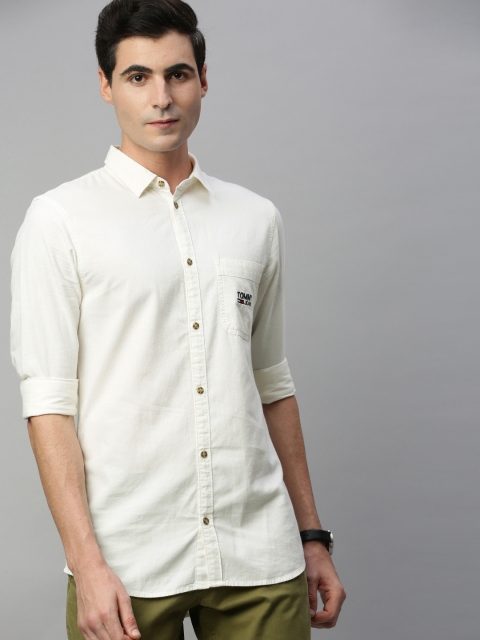 

Tommy Hilfiger Men Off-White Slim Fit Solid Casual Shirt