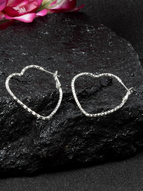 

DUGRISTYLE Silver Heart Shaped Hoop Earrings