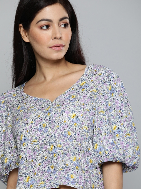 

Levis Women White & Purple Ditsy Floral Printed Crop Top