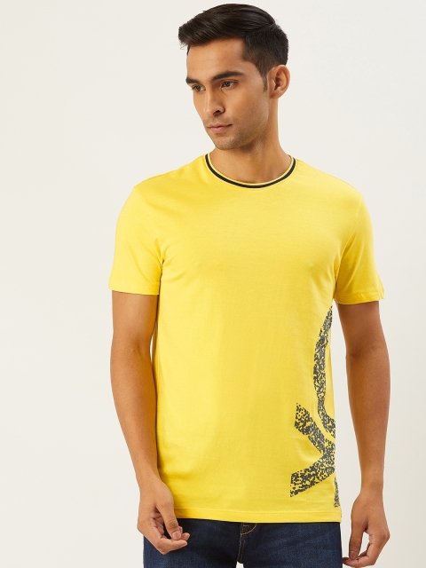 

United Colors of Benetton Men Yellow & Navy Blue Printed Detail Round Neck T-shirt