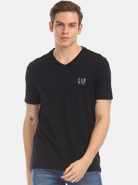 

GAP Men Black Solid V-Neck T-shirt