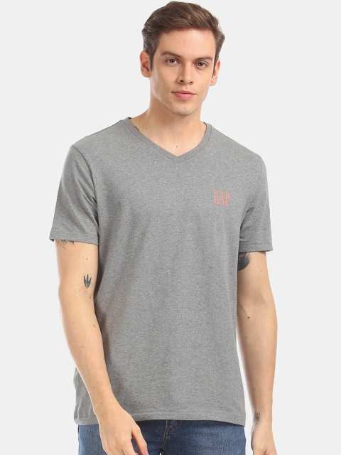 

GAP Men Grey Solid V-Neck T-shirt