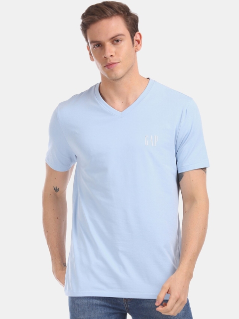 

GAP Men Blue Solid V-Neck T-shirt