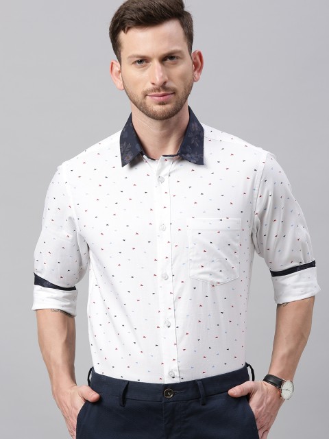 

TrueModa Men White & Navy Blue Smart Slim Fit Printed Smart Casual Shirt