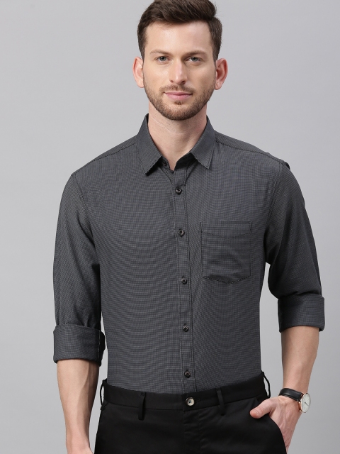 

TrueModa Men Black & White Slim Fit Self Design Smart Casual Shirt