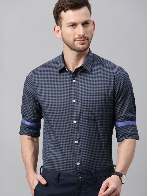 

TrueModa Men Navy Blue Smart Slim Fit Checked Smart Casual Shirt