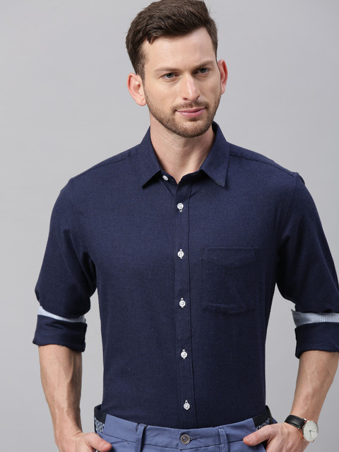 

TrueModa Men Navy Blue Slim Fit Solid Smart Casual Shirt