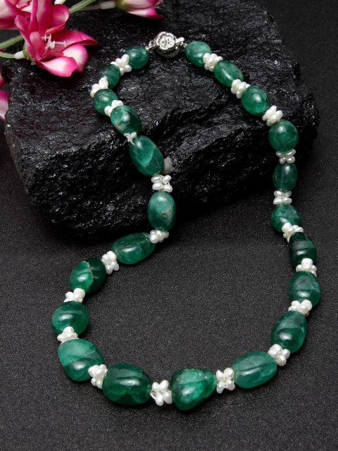 

Emerald Pearl String, Green