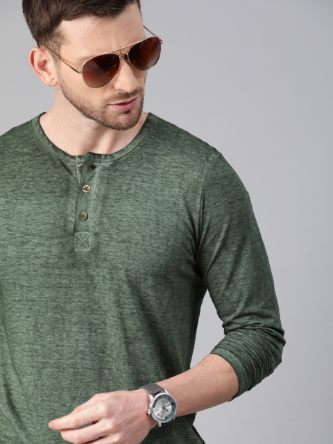 

WROGN Men Olive Green Solid Henley Neck T-shirt