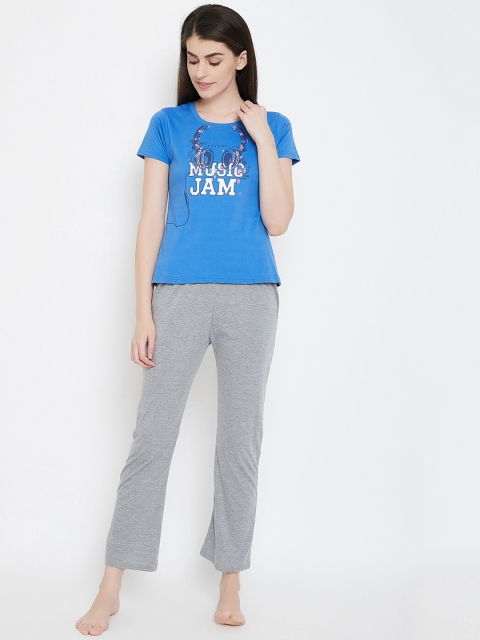 

Clovia Women Blue & Grey Printed Night Suit