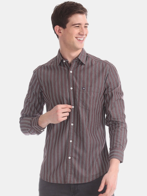 

Arrow Men Brown Slim Fit Striped Casual Shirt
