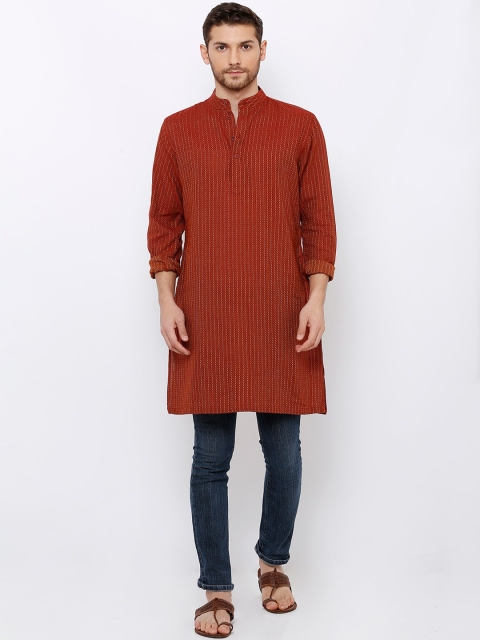 

SALWAR STUDIO Men Brown Striped Straight Handloom Kurta