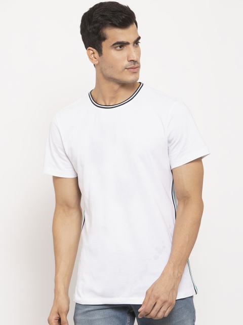 

DOOR74 Men White Solid Round Neck T-shirt