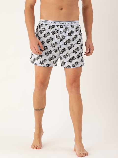 

Calvin Klein Underwear Men Blue & Black Floral Printed Boxers NB299891Z-91Z