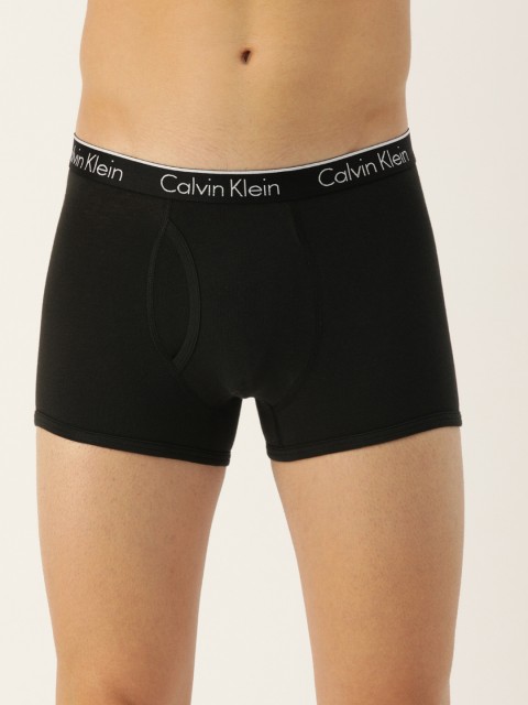

Calvin Klein Underwear Men Black Solid Trunk NP1998O001