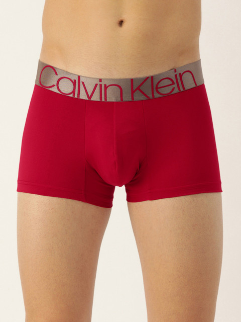 

Calvin Klein Underwear Men Red Solid Trunk NB2540XU9