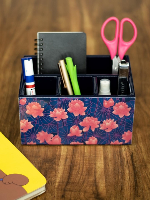 

Tistabene Blue & Pink Printed Handcrafted Kumudni Penholder Organizer