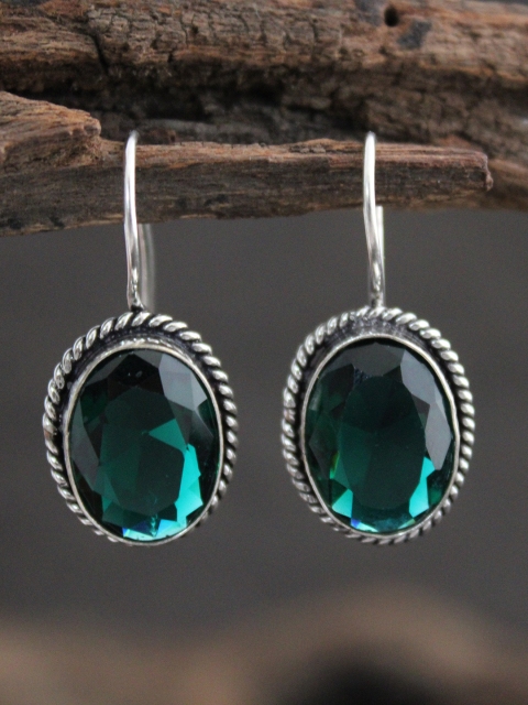 

justpeachy Dark Green & Silver-Plated Oxidised Oval Drop Earrings