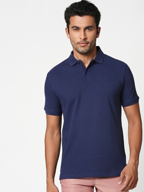 

Bewakoof Men Navy Blue Solid Polo Collar T-shirt