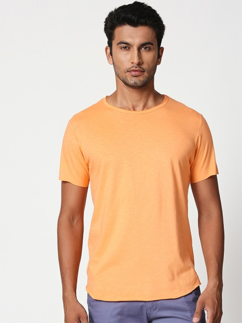 

Bewakoof Men Orange Solid Polo Collar T-shirt