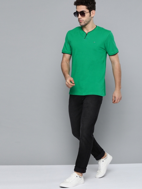 

Harvard Men Green Solid Odor Control Pure Cotton T-shirt