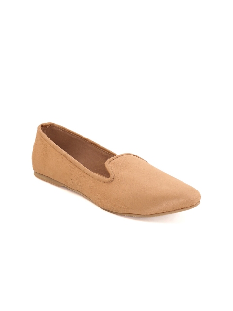 

Siendo Desi Women Beige Solid Ballerinas